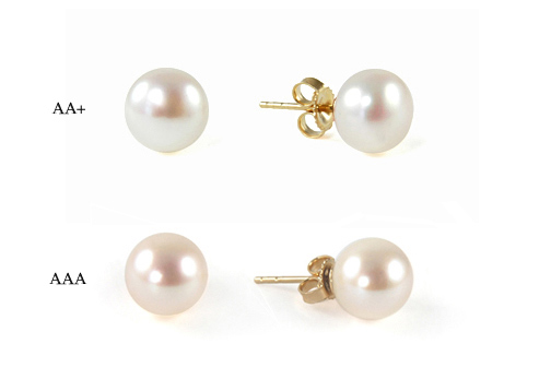 paire de boucles d'oreille de perles de culture d'eau douce blanches