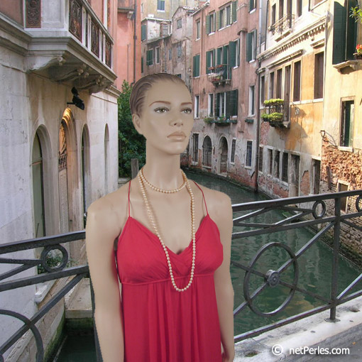tr�s beau collier de perles d'eau douce