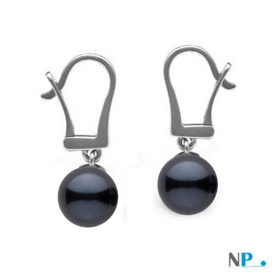 paire de boucles d'oreilles de perles de culture d'akoya noires montées sur dormeuses