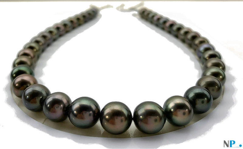 Collier de perles noires de tahiti